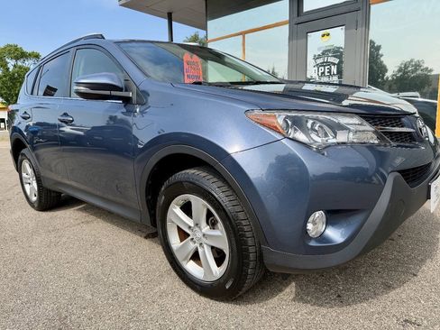 Used 2013 Toyota RAV4 XLE AWD/4WD image 4