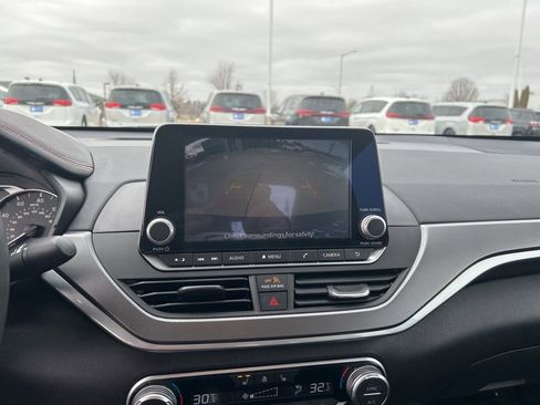 Used 2024 Nissan Altima 2.5 SR image 36