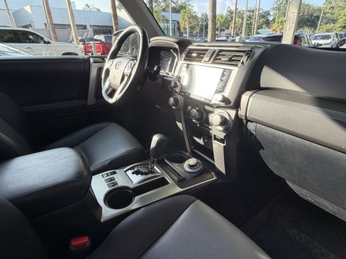 Used 2020 Toyota 4Runner SR5 Premium w/ Moonroof Package AWD/4WD image 48