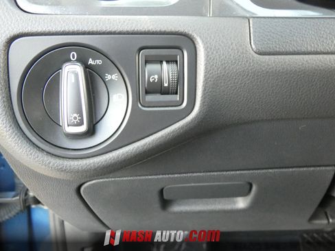 Used 2018 Volkswagen Golf S FWD image 69
