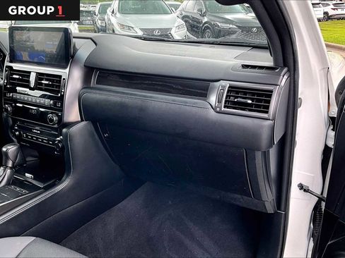 Used 2022 Lexus GX 460 AWD/4WD image 16