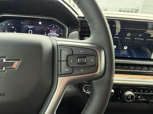 Used 2026 Chevrolet Silverado 1500 RST AWD/4WD image 18