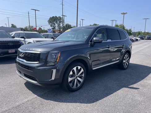 Used 2022 Kia Telluride S FWD image 9