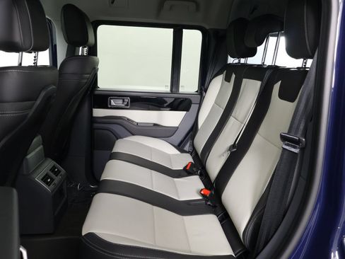 Used 2025 INEOS Grenadier Station Wagon AWD/4WD image 30