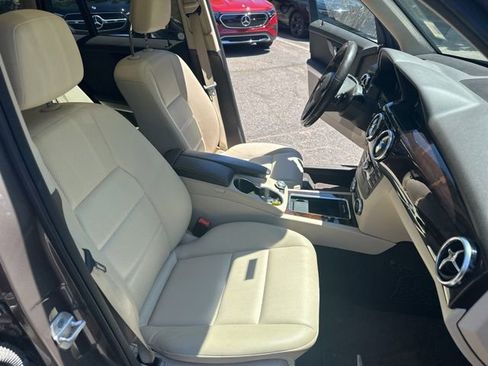 Used 2014 Mercedes-Benz GLK 350 2WD image 18