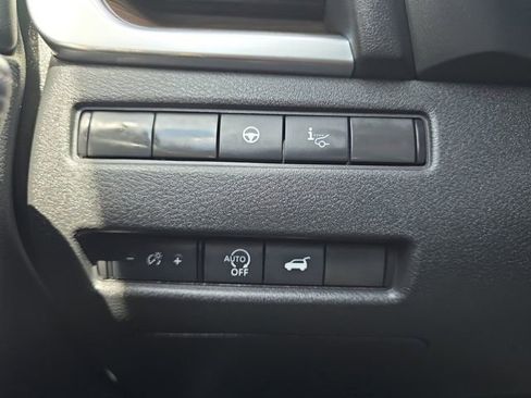 Used 2024 Nissan Rogue Platinum w/ Platinum Premium Package AWD/4WD image 10