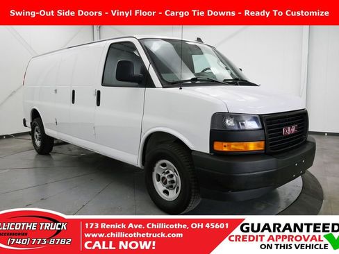 Used 2022 GMC Savana 2500 Extended RWD image 1