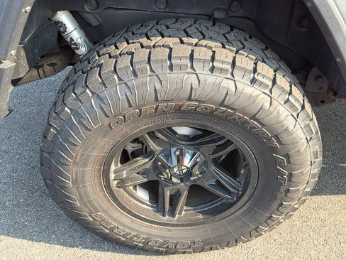 Used 2018 Jeep Wrangler Unlimited Sport S AWD/4WD image 9