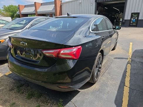 Used 2024 Chevrolet Malibu LT w/ Midnight Edition FWD image 3