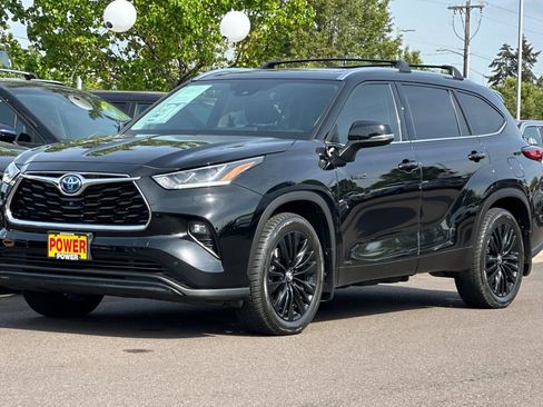 Used 2020 Toyota Highlander Platinum AWD/4WD image 8