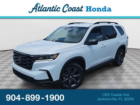 Certified 2025 Honda Pilot Sport image 1