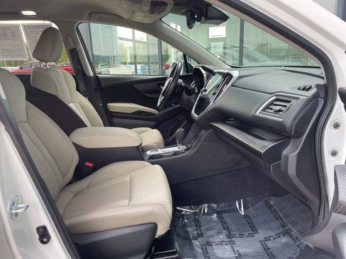 Used 2023 Subaru Ascent Premium w/ Convenience Package image 17