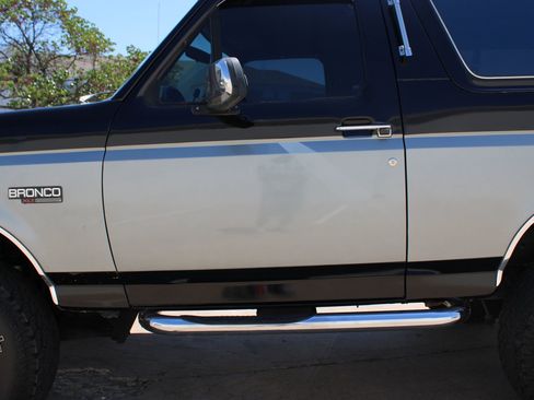 Used 1993 Ford Bronco AWD/4WD image 40