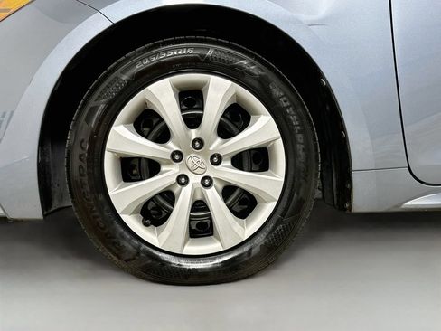 Used 2021 Toyota Corolla LE FWD image 33
