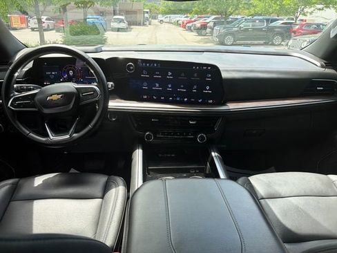 Used 2025 Chevrolet Tahoe LT AWD/4WD image 12