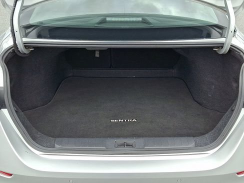 Used 2020 Nissan Sentra SV w/ Trunk Package FWD image 28