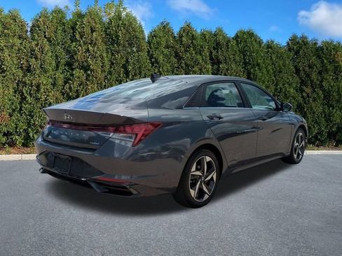 Certified 2023 Hyundai Elantra Limited FWD image 4