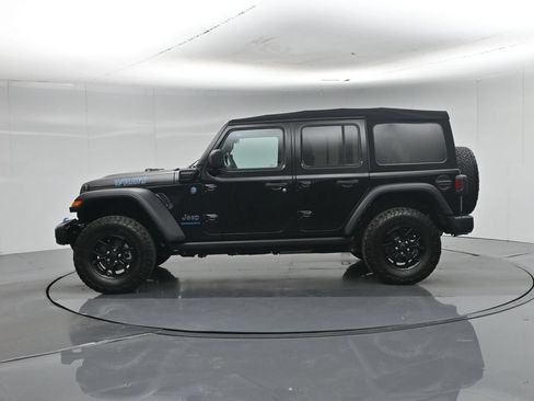 Used 2024 Jeep Wrangler Unlimited AWD/4WD image 31
