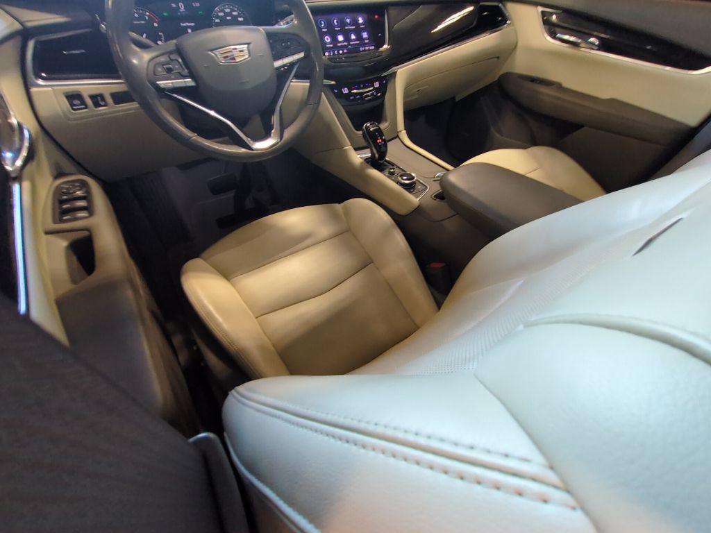 Used 2022 Cadillac XT6 Premium Luxury FWD image 19