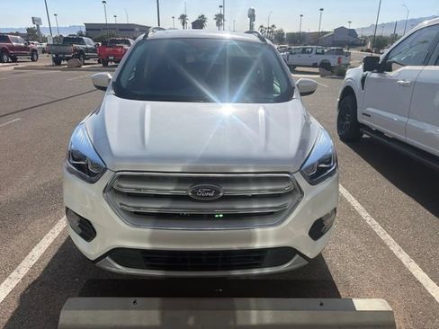 Used 2019 Ford Escape SEL FWD image 6