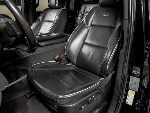 Used 2021 Cadillac Escalade ESV Sport w/ Driver Assist Tech Package image 28