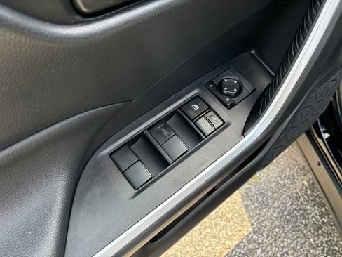 Used 2022 Toyota RAV4 LE AWD/4WD image 20