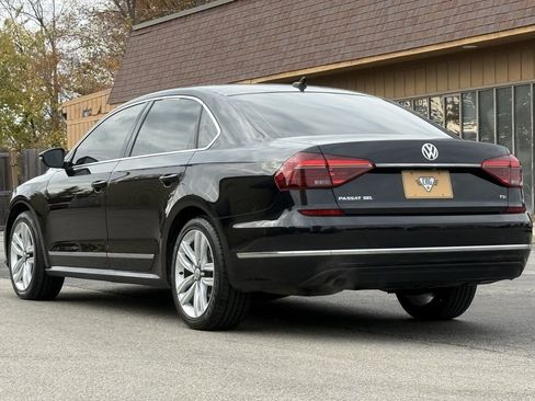Used 2017 Volkswagen Passat 1.8T SEL Premium image 3
