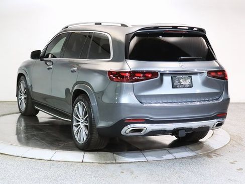 Used 2024 Mercedes-Benz GLS 580 4MATIC image 2