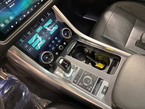 Used 2021 Land Rover Range Rover Sport HST image 17