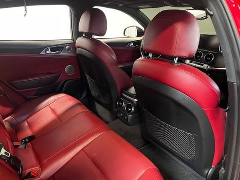 Used 2018 Kia Stinger GT1 RWD image 14