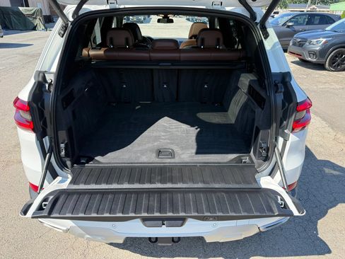 Used 2023 BMW X5 xDrive40i w/ Luxury Seating Package AWD/4WD image 8