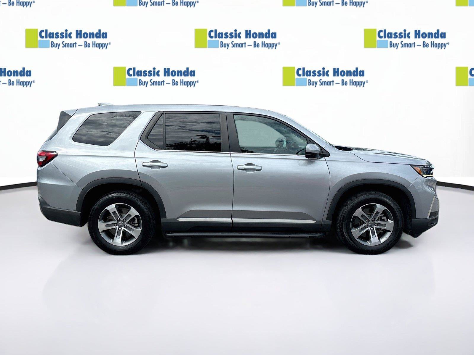 Certified 2025 Honda Pilot EX-L image 9