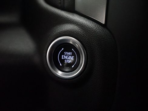 Used 2021 Chevrolet Silverado 1500 LTZ image 30