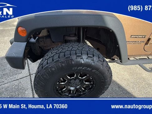 Used 2015 Jeep Wrangler Unlimited Sport w/ Quick Order Package 24S AWD/4WD image 10