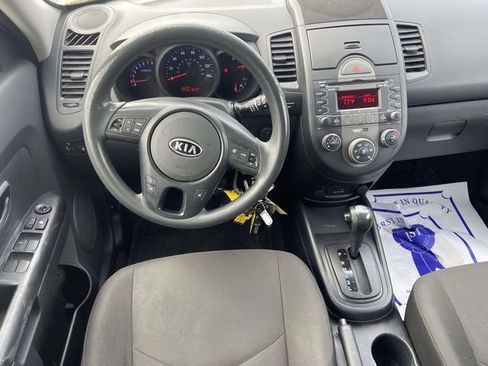 Used 2010 Kia Soul + w/ Audio Pkg FWD image 9