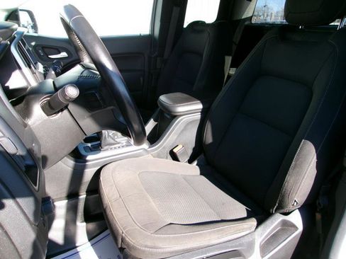 Used 2022 Chevrolet Colorado LT w/ Fleet Safety Package image 12