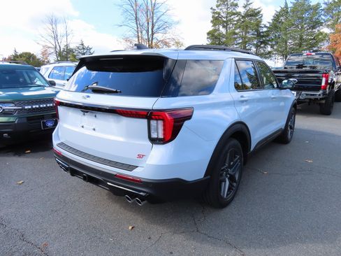 New 2026 Ford Explorer ST w/ Sun And Sound Package image 4