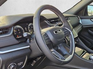 New 2025 Jeep Grand Cherokee Laredo X w/ Luxury Tech Group I AWD/4WD video 3