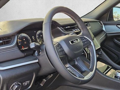 New 2025 Jeep Grand Cherokee Laredo X w/ Luxury Tech Group I AWD/4WD image 3