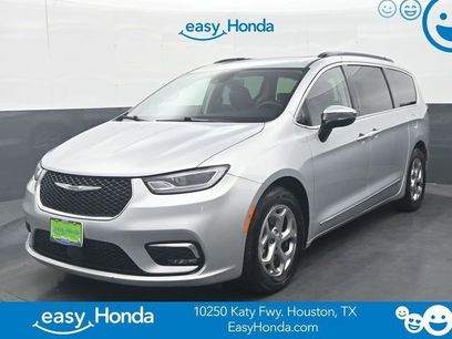 Used 2023 Chrysler Pacifica Limited