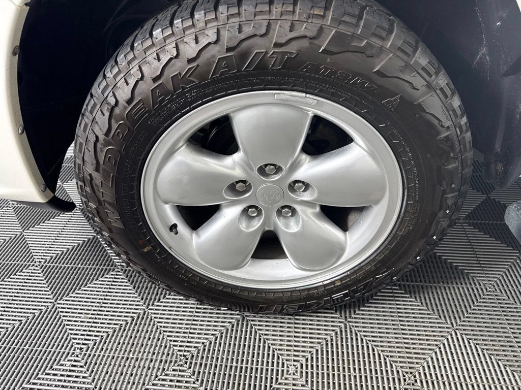 Used 2017 RAM 1500 Limited AWD/4WD image 10