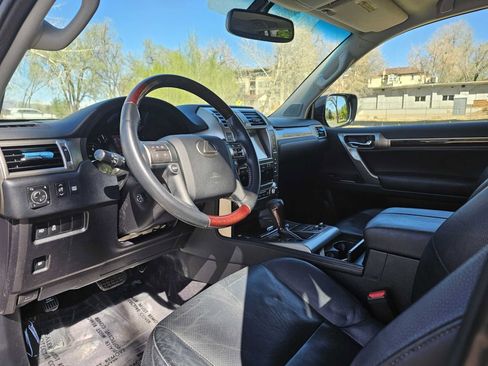Used 2015 Lexus GX 460 w/ Premium Package AWD/4WD image 10