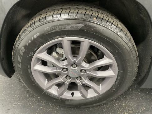 Used 2024 GMC Terrain SLT image 10