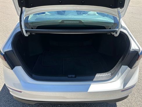 Used 2025 Honda Accord SE image 13