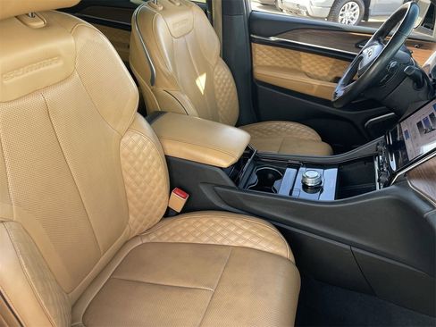 Used 2021 Jeep Grand Cherokee L Summit w/ Advanced Protech Group IV image 10