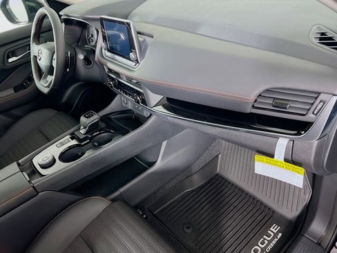 New 2026 Nissan Rogue SV AWD/4WD image 21