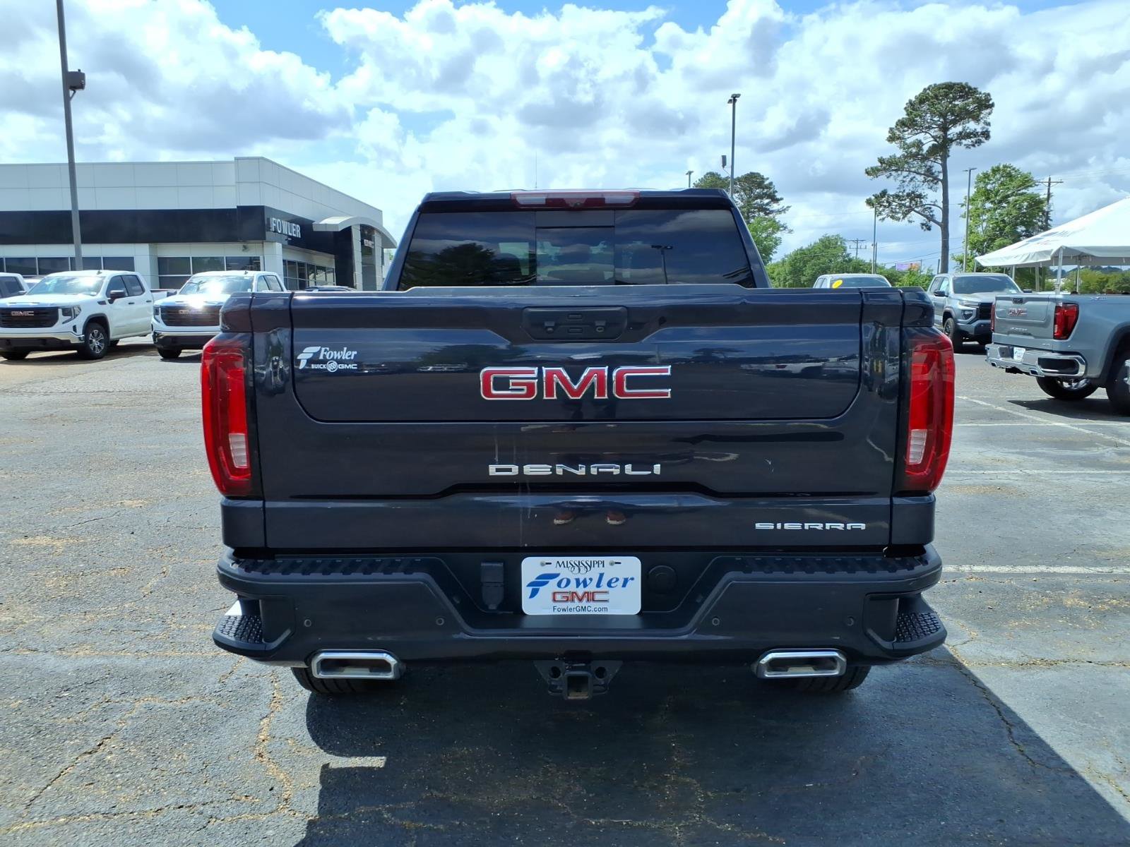 Used 2023 GMC Sierra 1500 Denali w/ Denali Reserve Package AWD/4WD image 4