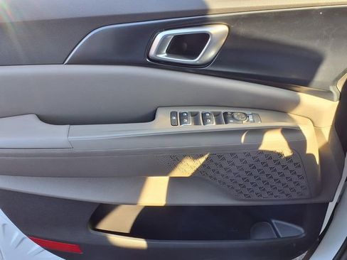 New 2026 Kia Carnival LXS image 13