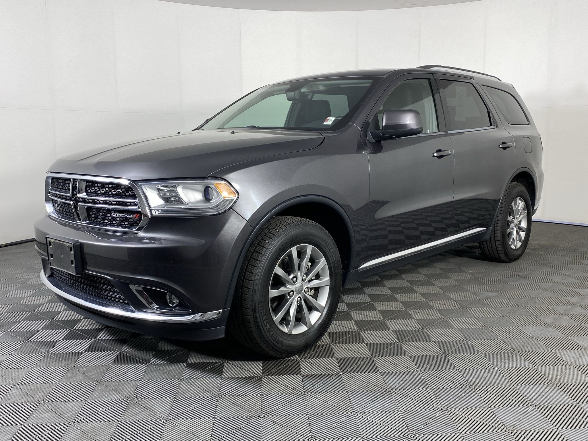 Used 2017 Dodge Durango SXT w/ Quick Order Package 23B AWD/4WD image 2