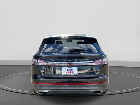 Used 2019 Lincoln Nautilus Reserve w/ Driver Assistance Package image 5